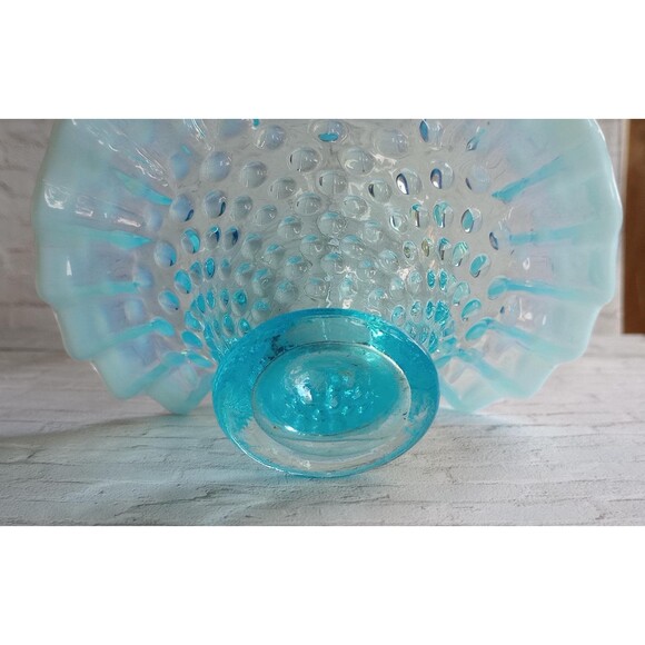 Vintage Fenton Glass Hobmail Opalescent Blue Ruffled Basket - Picture 3 of 5